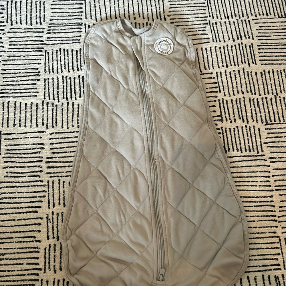 Dreamland baby sleep swaddle. 0-6 months.